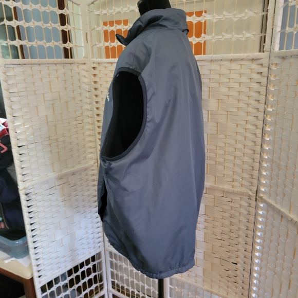 Seattle Seahawks Reversable Vest; Size LARGE - Picture 6 of 8